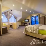 Pawel Hotel *