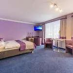 Pawel Hotel *